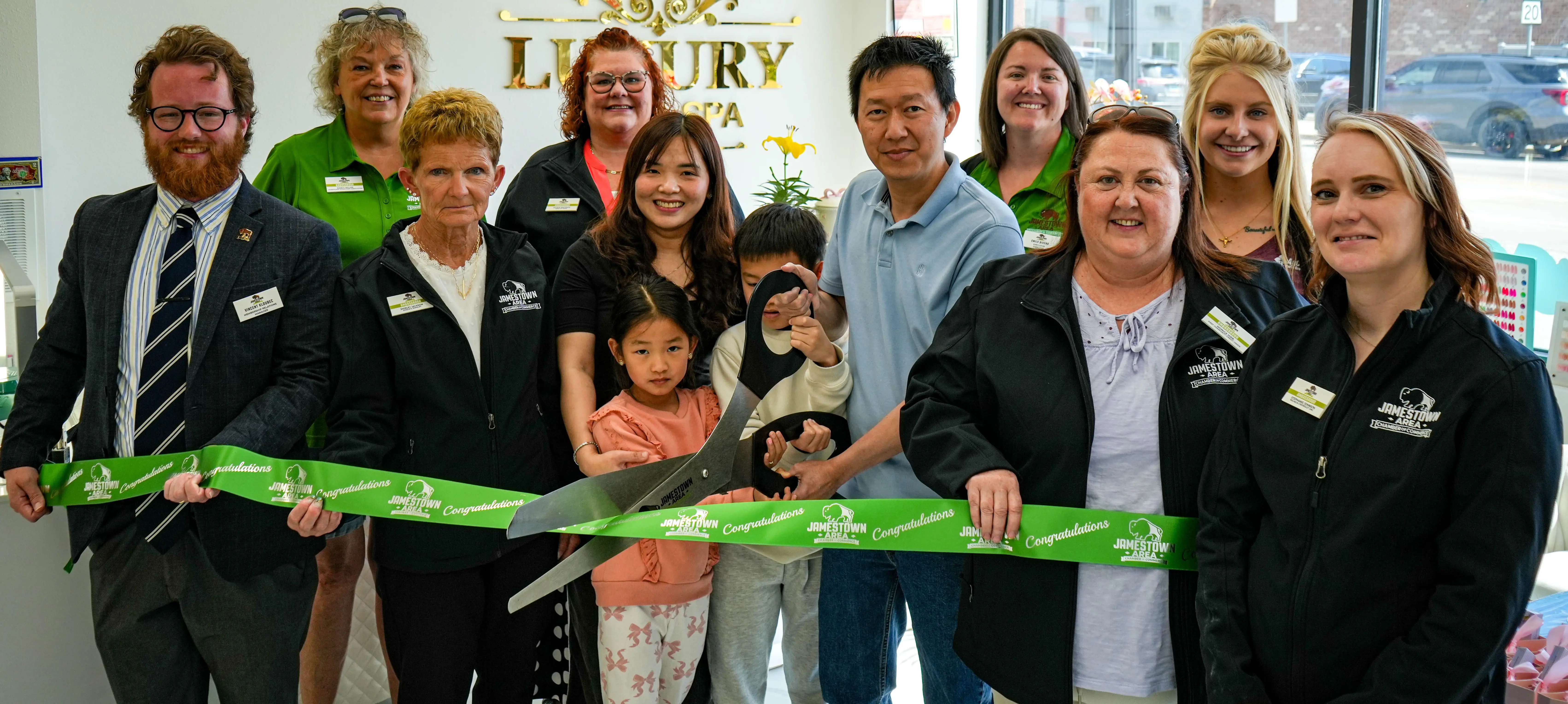 luxury-nail-spa-ribbon-cutting
