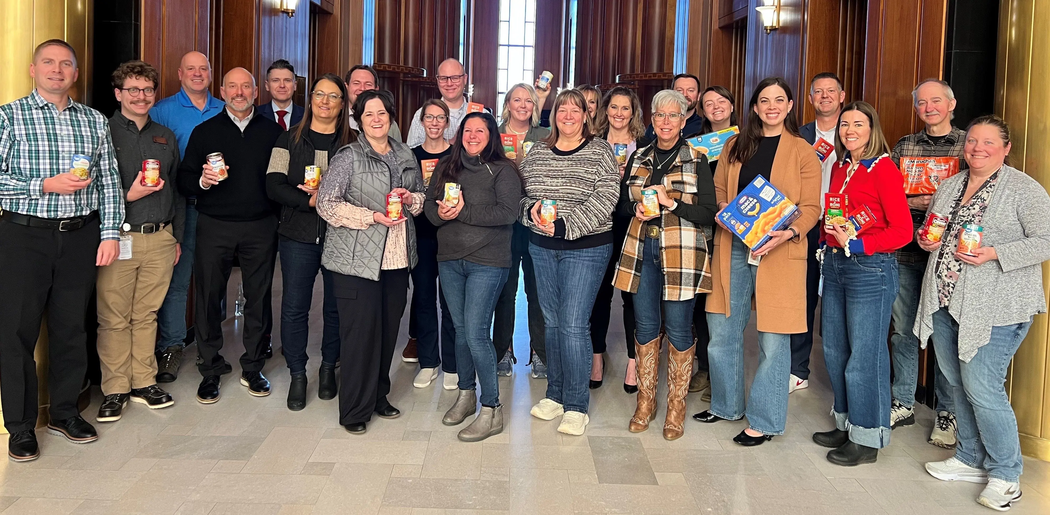 2025-holiday-food-drive