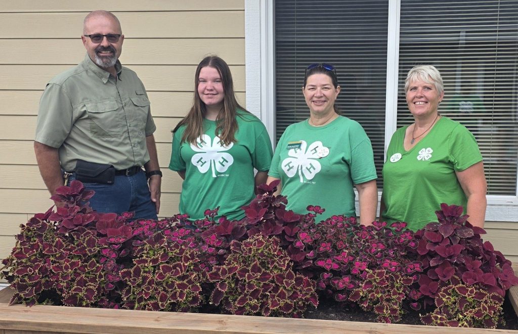 Stutsman County 4-H Planter Box Dedication