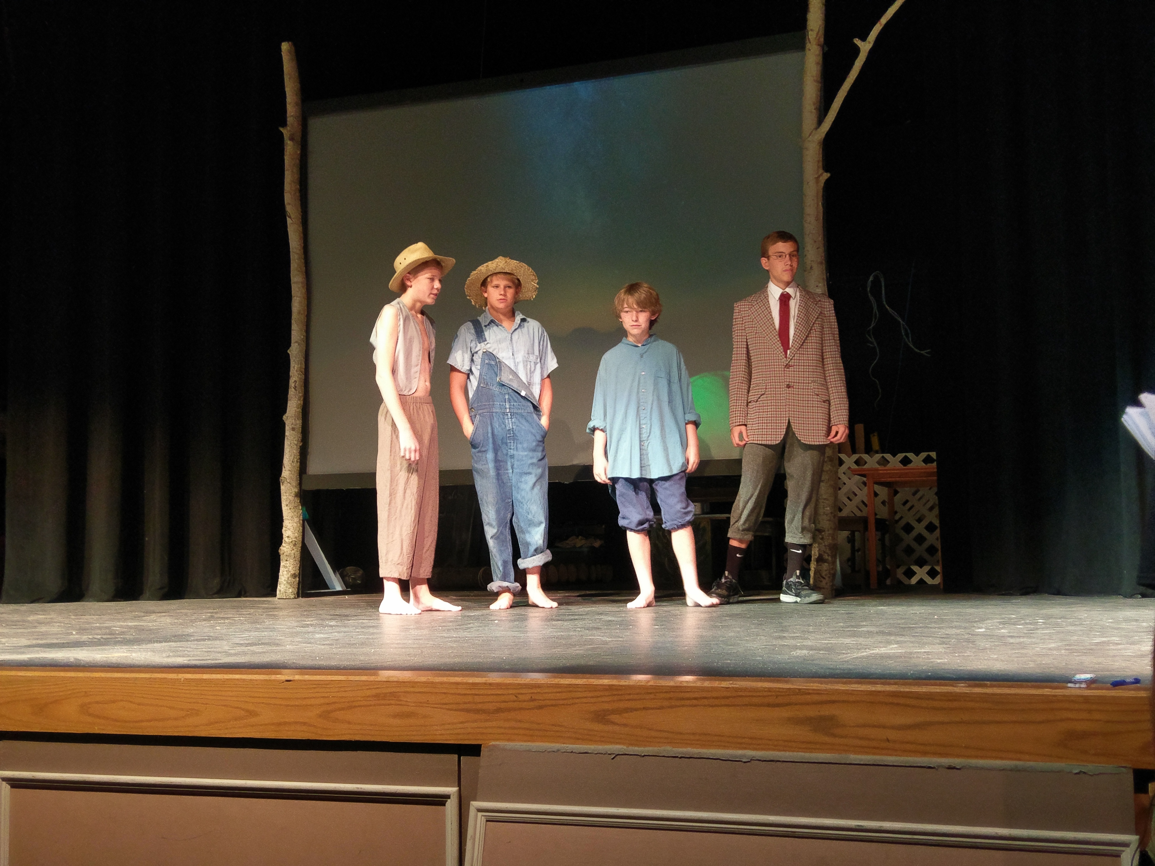 Middle School Students Creating Theatre Production with Mark Twain