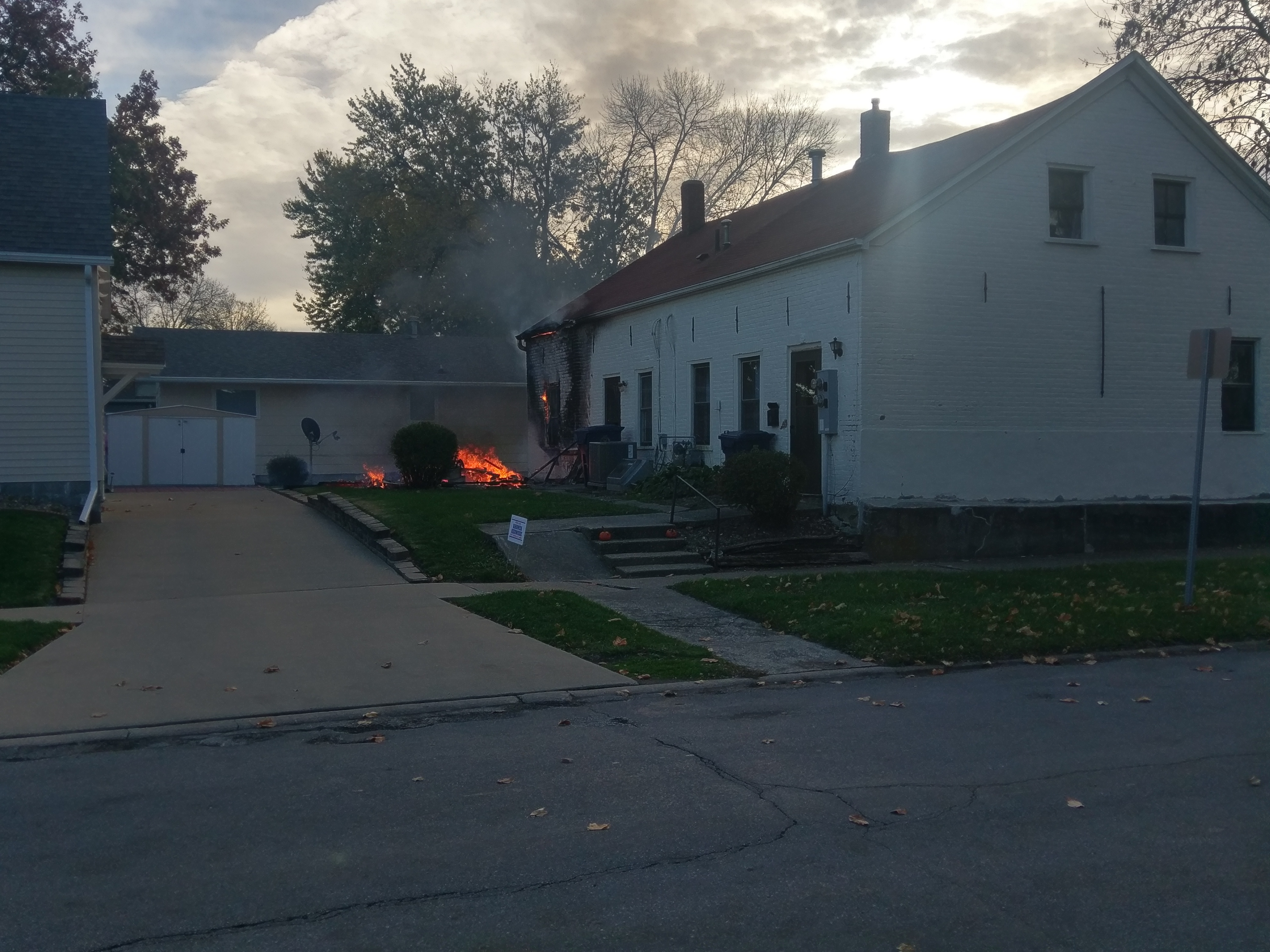 Fire Damages Historic Building on Franklin Street in Pella | KNIA KRLS 