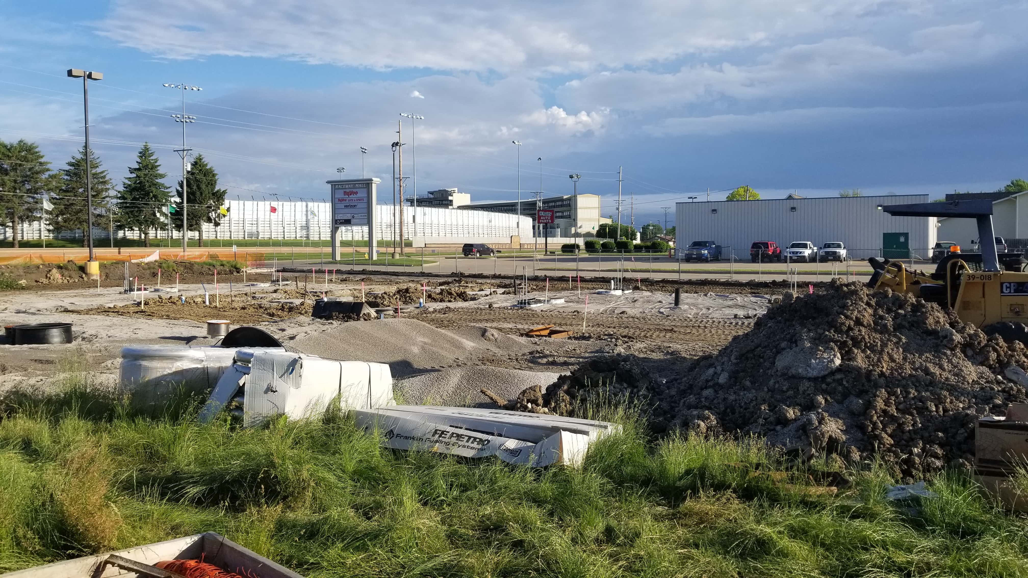 New Knoxville HyVee Gas Station Construction Update KNIA KRLS Radio