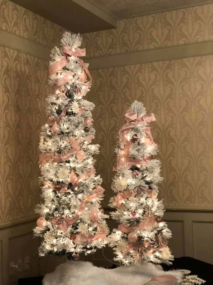 Pella Opera House Festival of Trees Starts Saturday KNIA KRLS Radio The One to Count On