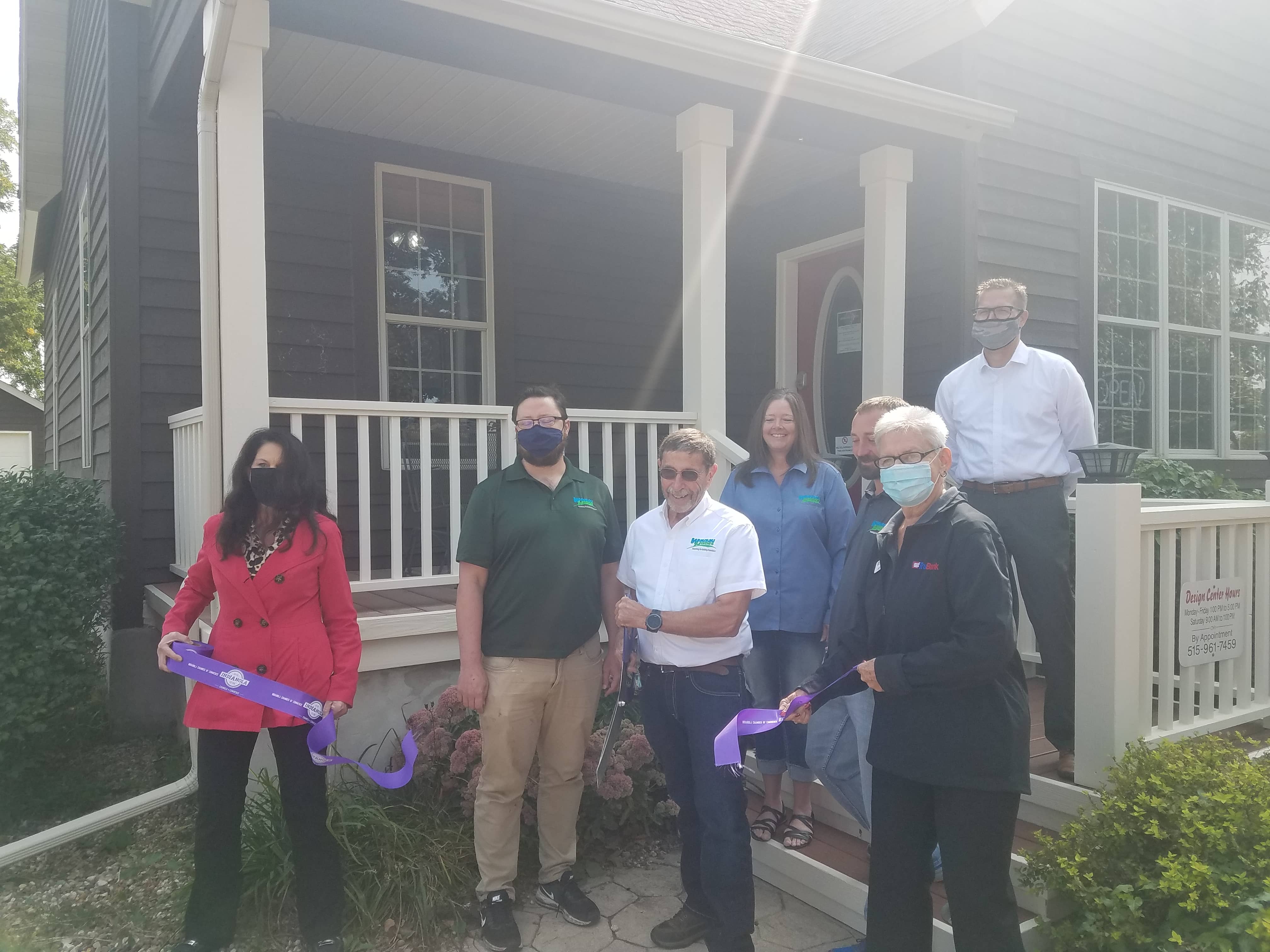 Indianola Chamber Hosts Ribbon Cutting | KNIA KRLS Radio - The One to