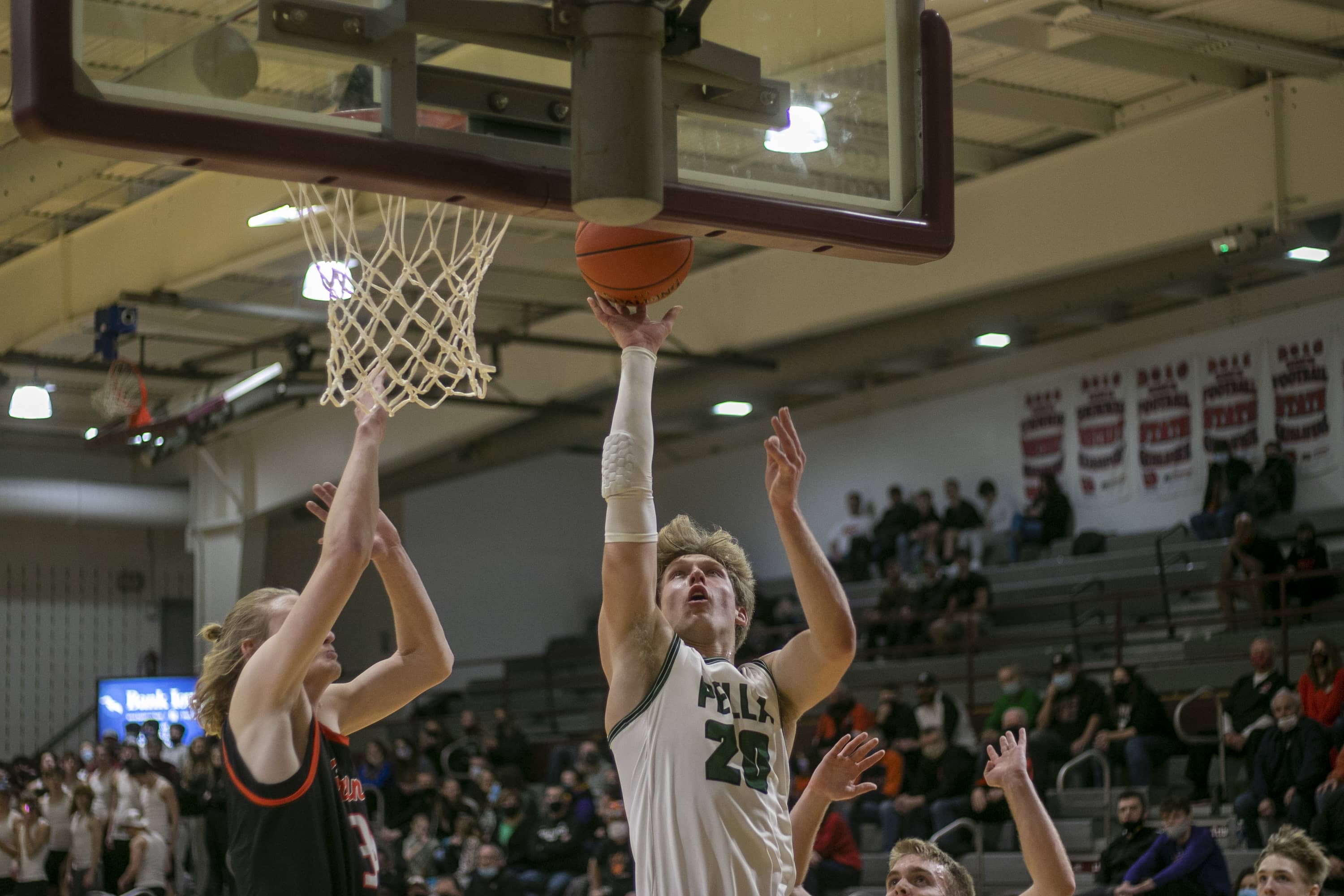 pella-basketball-2021-josh-warner_00