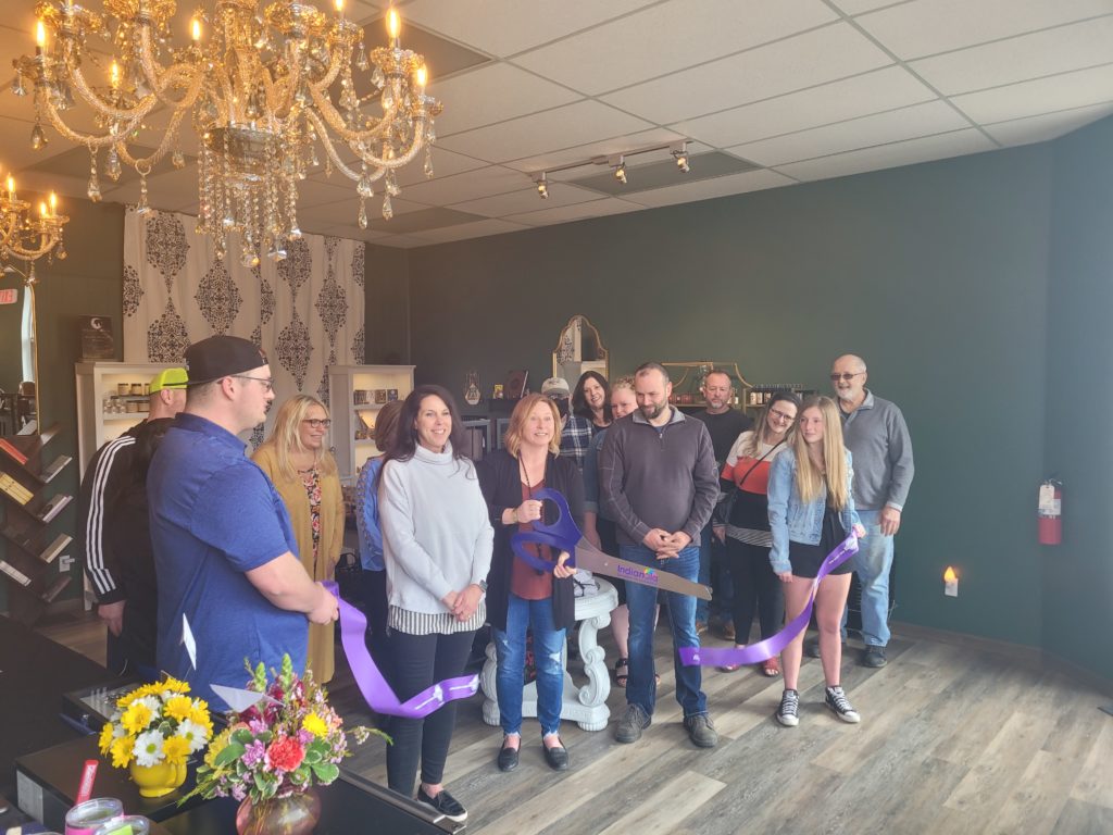 Indianola Chamber Hosts Ribbon Cutting - Vimarsana News