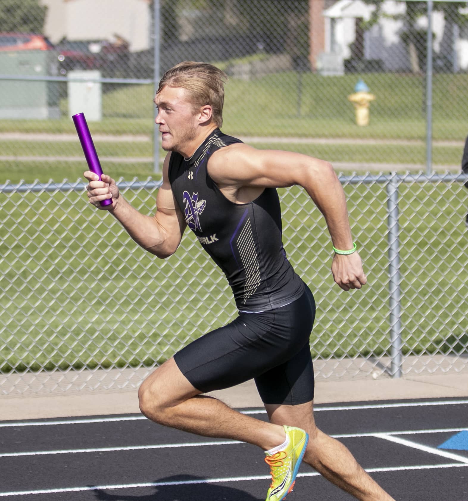 pella-norwalk-knoxville-pcm-eagles-at-pella-may-10-track_46