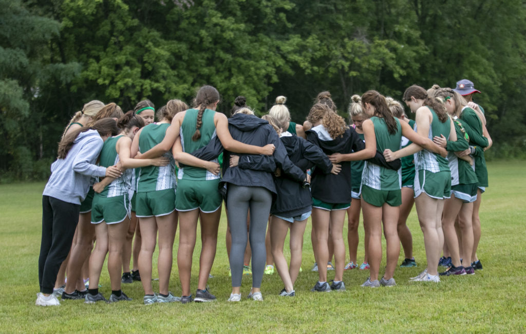 Pella Girls Cross Country Seeking Return to State and More - Vimarsana News