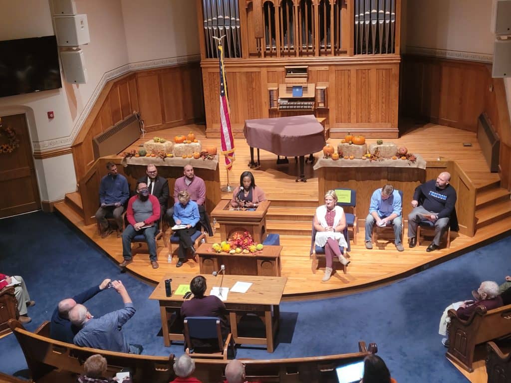 Indianola School Board Candidates Participate in Forum - Vimarsana News