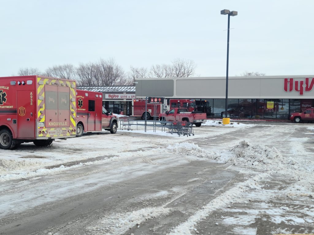 Hy Vee in Knoxville Open after Pipe Burst KNIA KRLS Radio The One