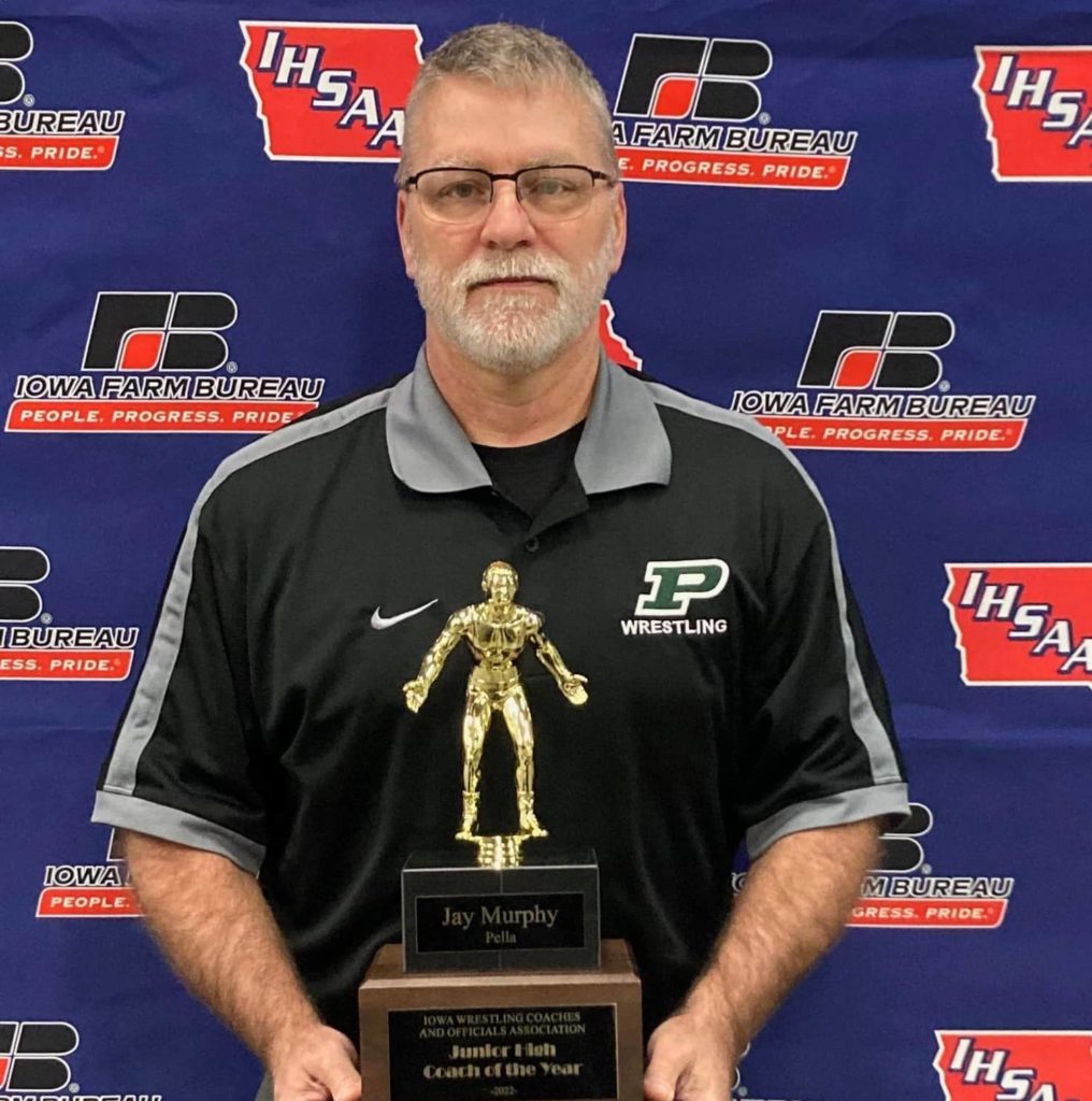 Pella Middle School Wrestling Coach Earns Statewide Award - Vimarsana News