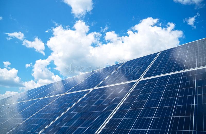 blue-solar-panels-over-blue-sky-renewable-energy-blue-solar-panels-126785898