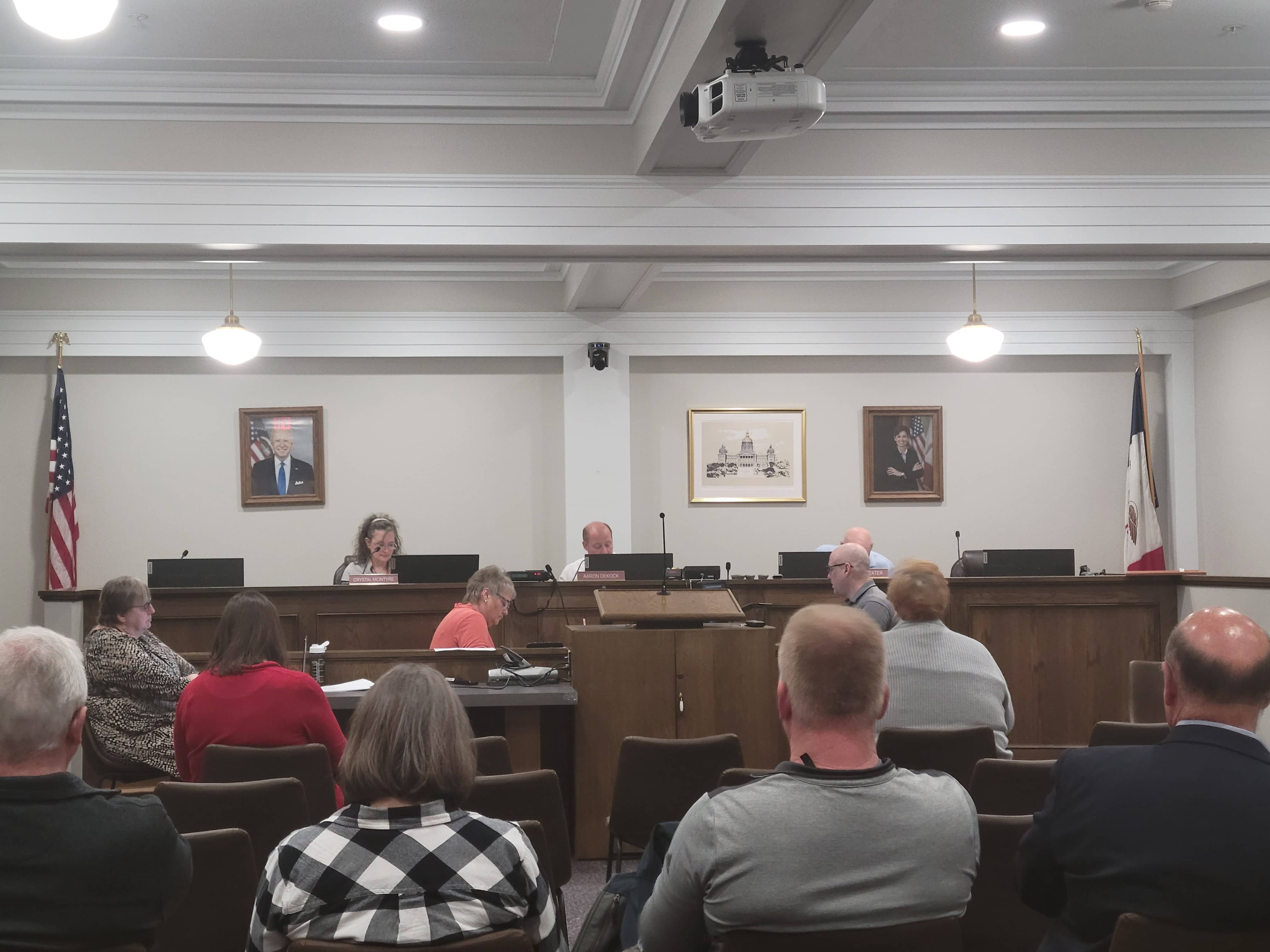 Warren County Supervisors to Continue Work Sessions | KNIA KRLS Radio