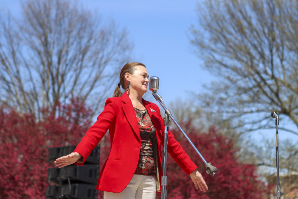 Let's Talk Pella – Rose Parade President | KNIA KRLS Radio - Vimarsana News