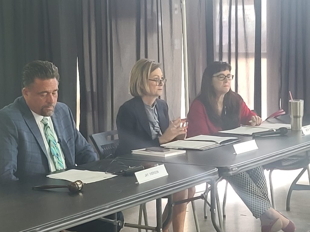 Governor Reynolds Visits The Well - Vimarsana News