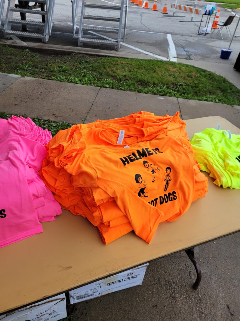 Knoxville Police Department Hold Hotdogs and Helmets - Vimarsana News