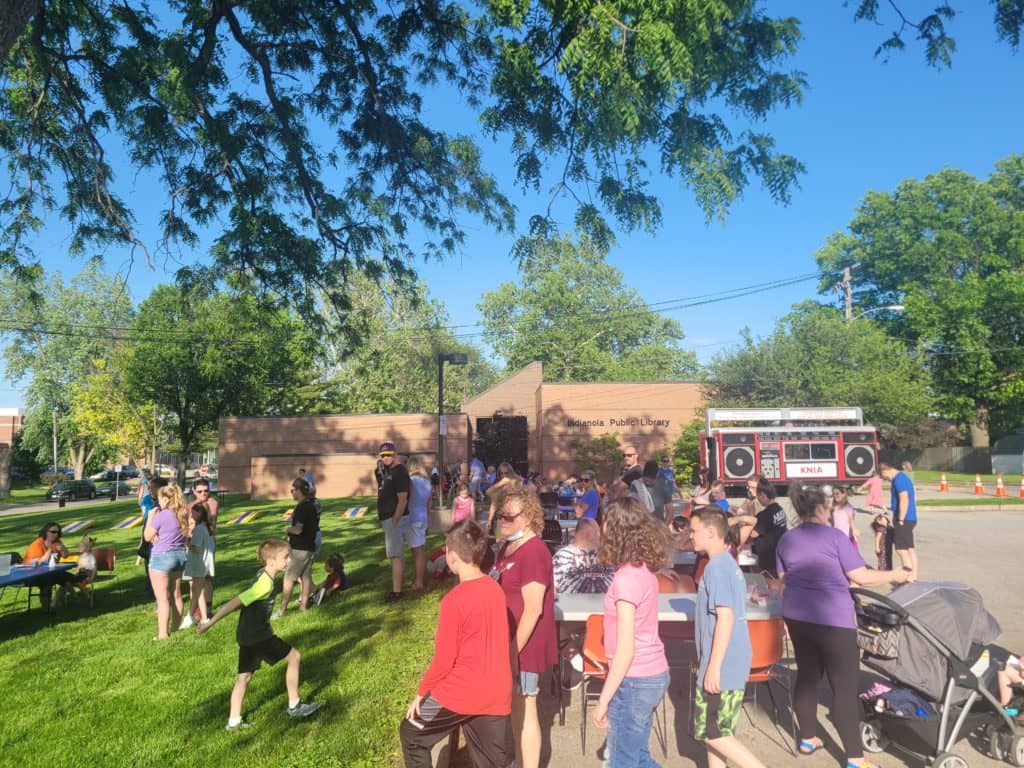 Indianola Library Holds Annual Summer Kick Off Bash - Vimarsana News