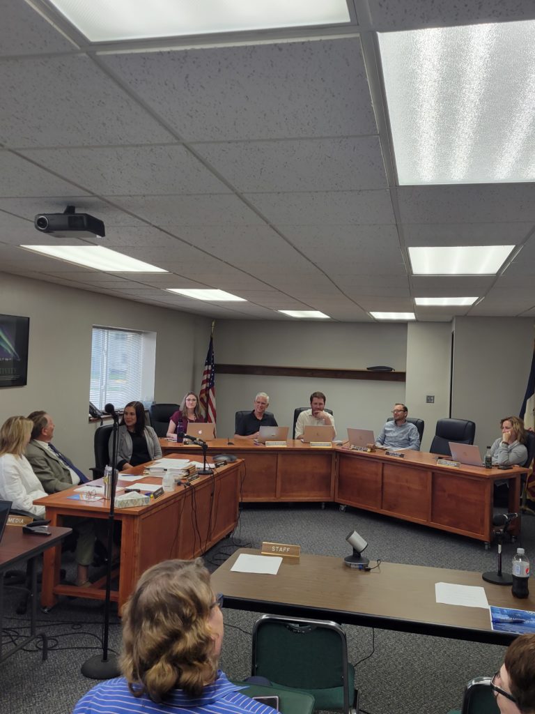 Knoxville City Council Approves Lease with Senior Center - Vimarsana News