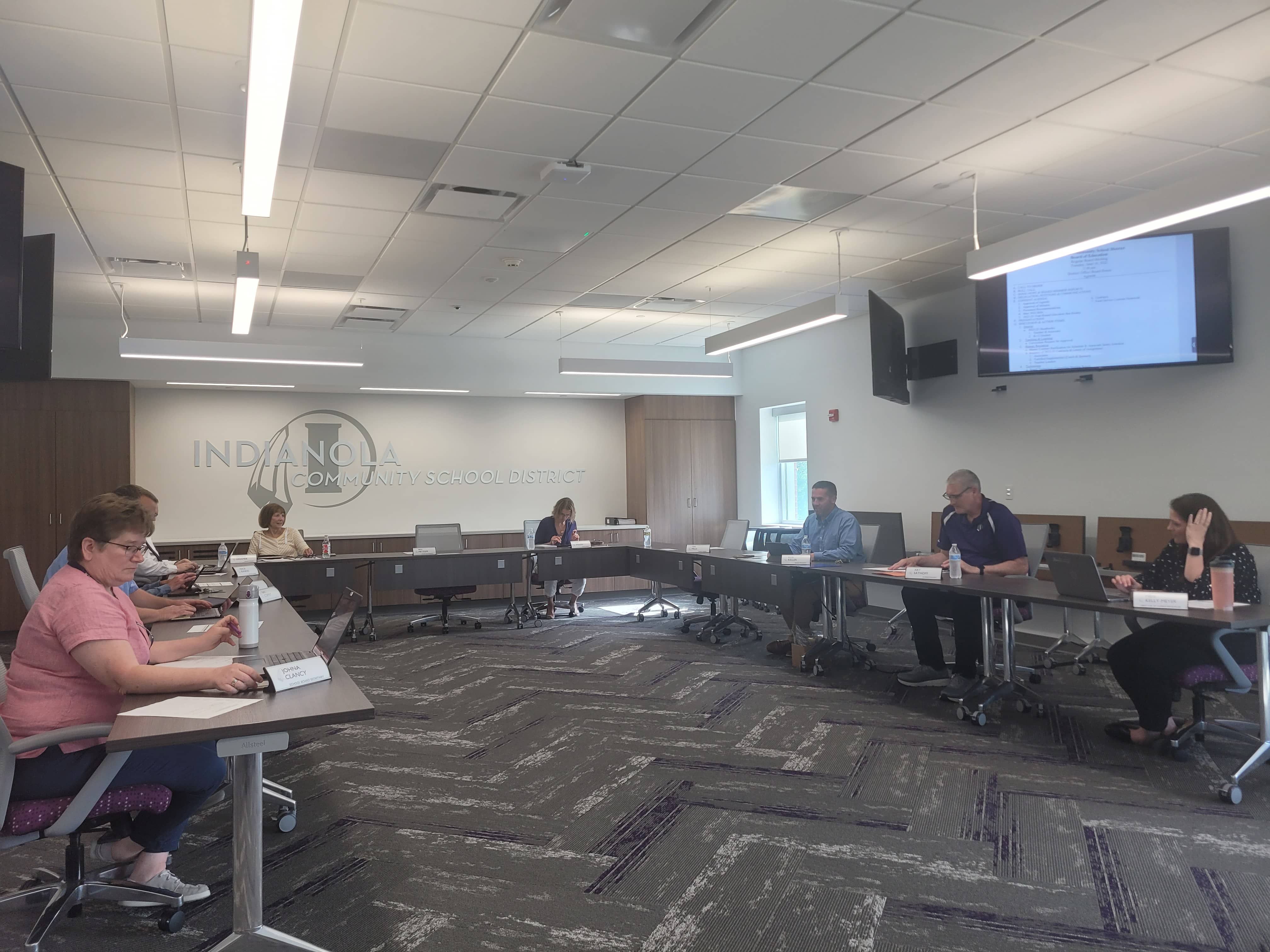 Indianola School Board Reviews District Mental Health System KNIA