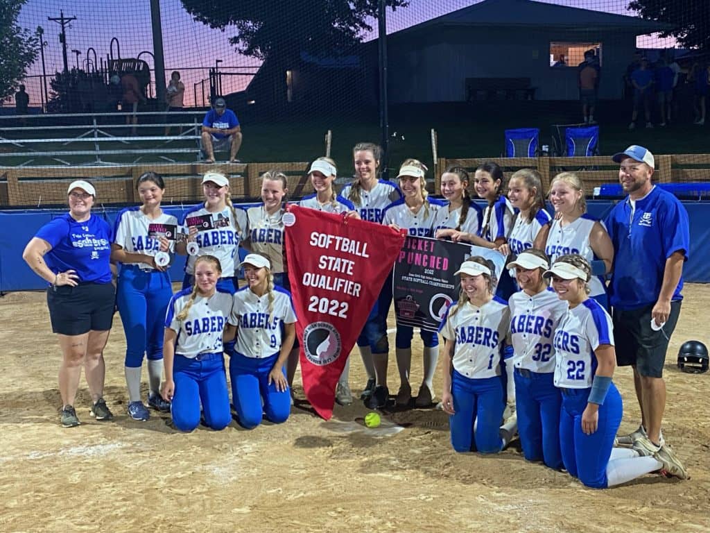 Mockenhaupt's Hit Catapults Twin Cedars To Fort Dodge | KNIA KRLS Radio - Vimarsana News