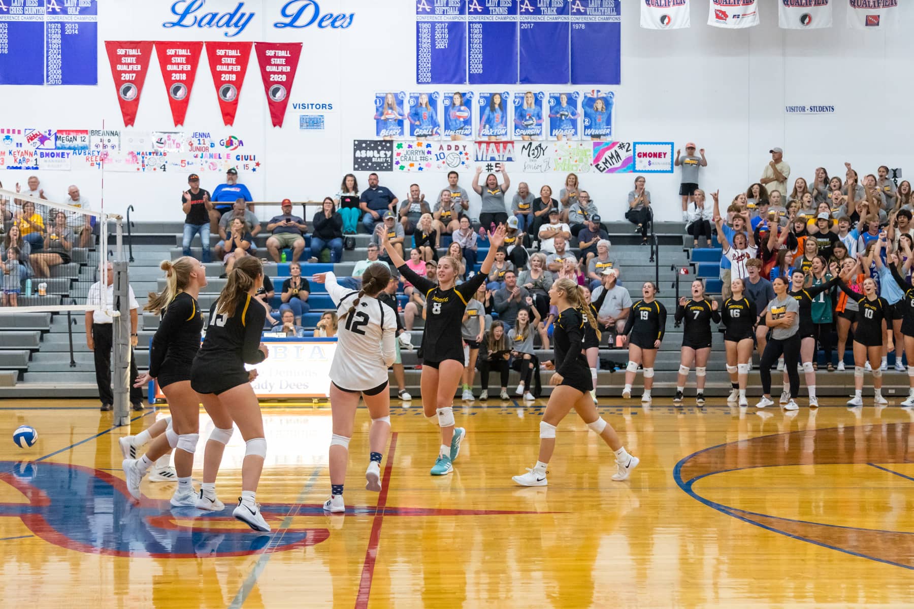 team-celebrate-point-vs-albia