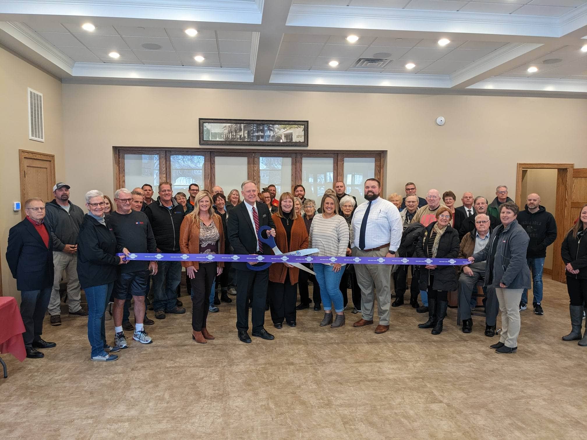 Indianola Chamber Holds Ribbon Cutting for Overton Funeral Home KNIA