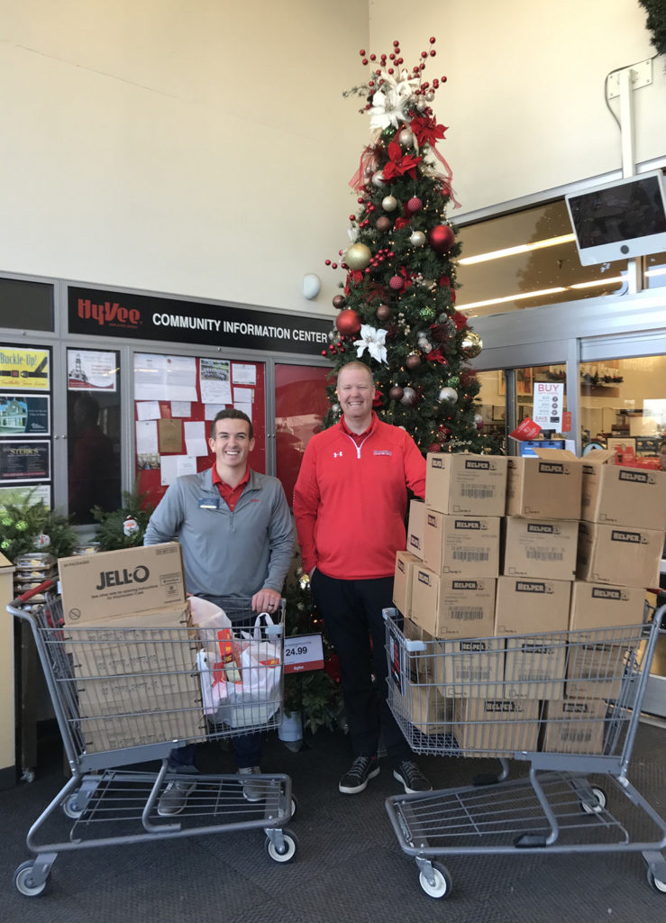 Hy-Vee, KNIA/KRLS Continue Food Drive Partnership - Vimarsana News