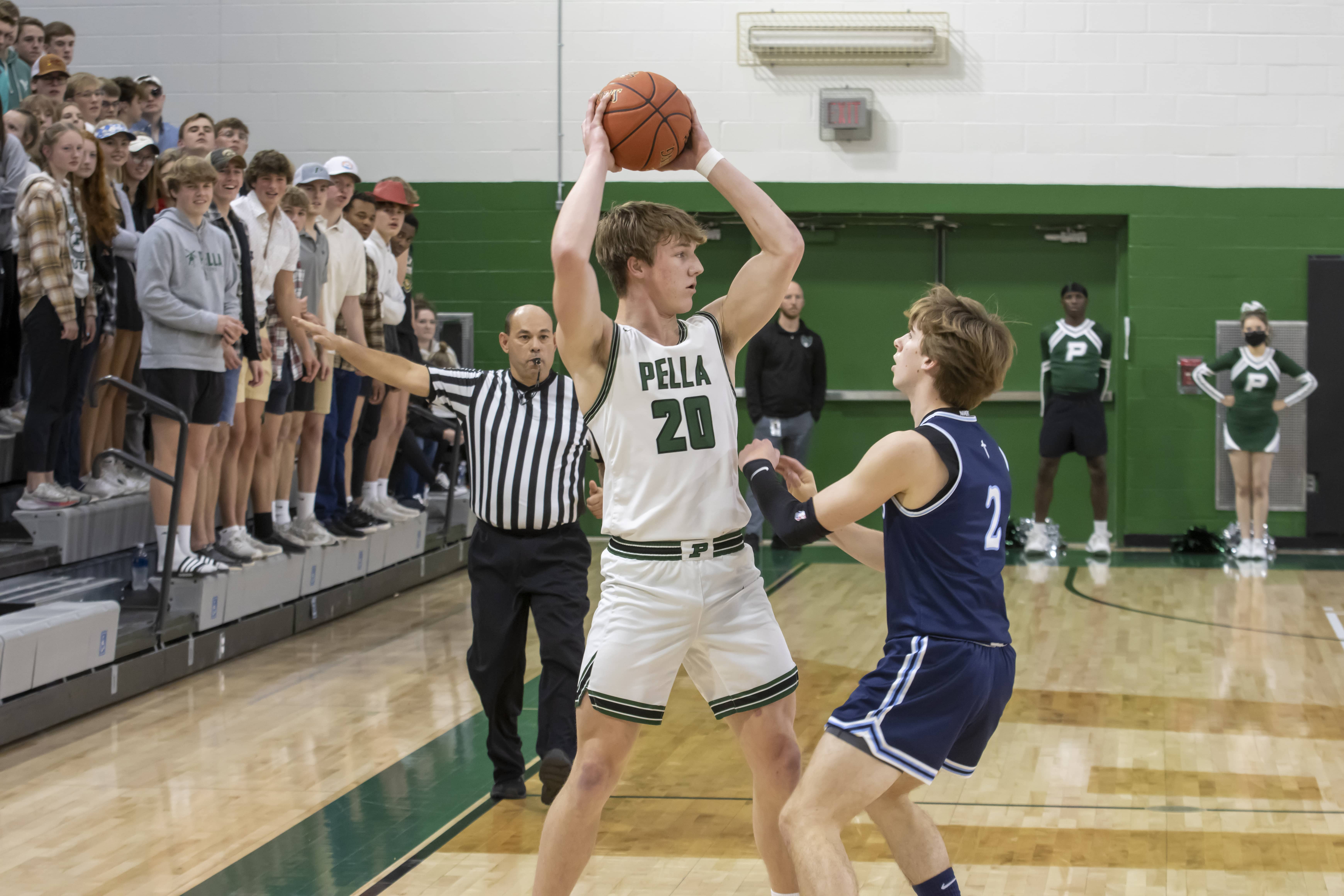 pella-boys-basketball-vs-des-moines-christian_165