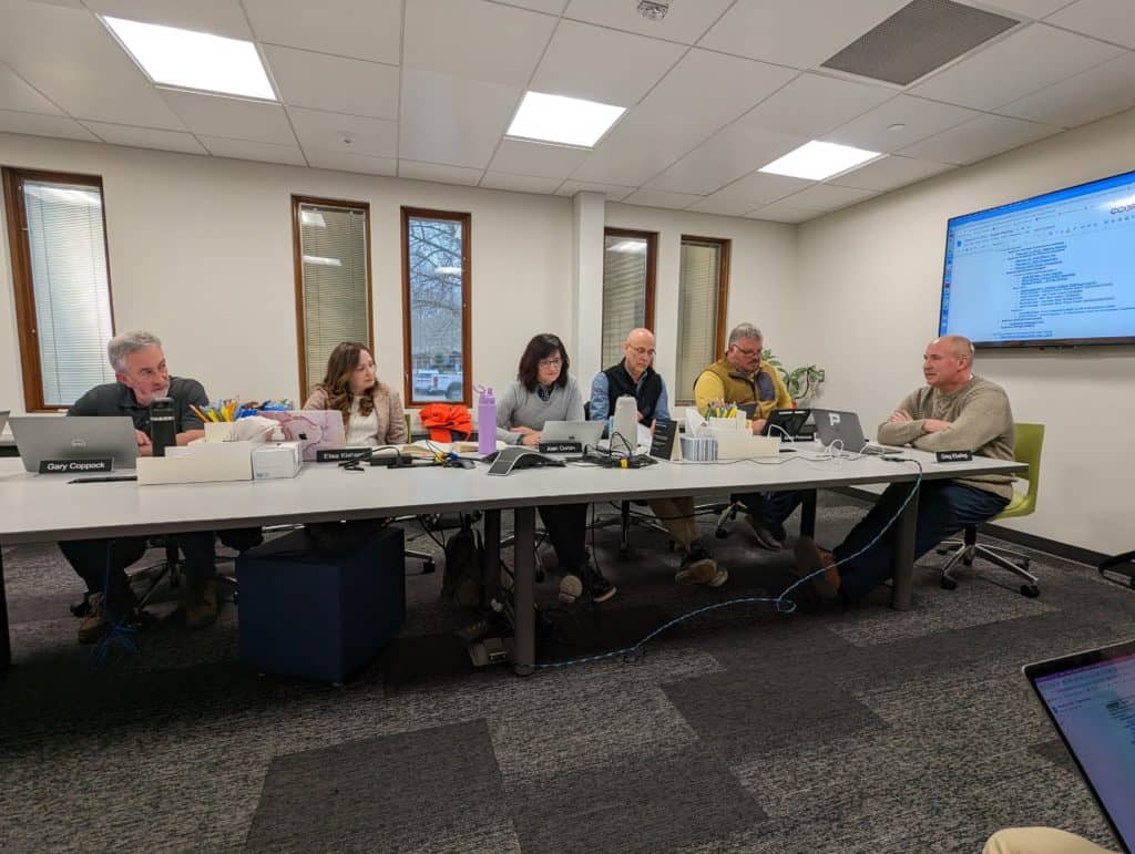 Pella School Board Seeking Candidates Ahead of November Elections - Vimarsana News