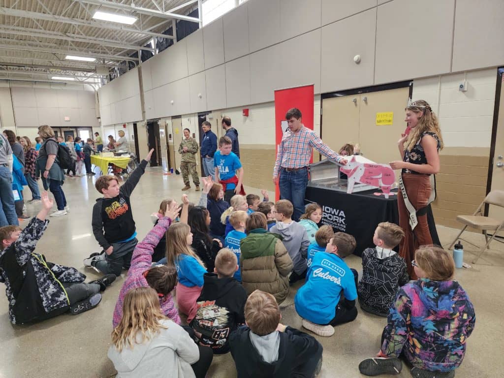 Marion County Farm Bureau Ag Day Attracts 369 Fourth Graders - Vimarsana News