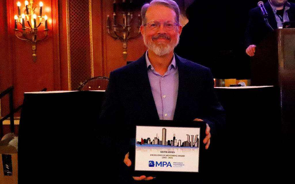 Award-Winning Central Students and Faculty Recognized at Chicago Conference - Vimarsana News