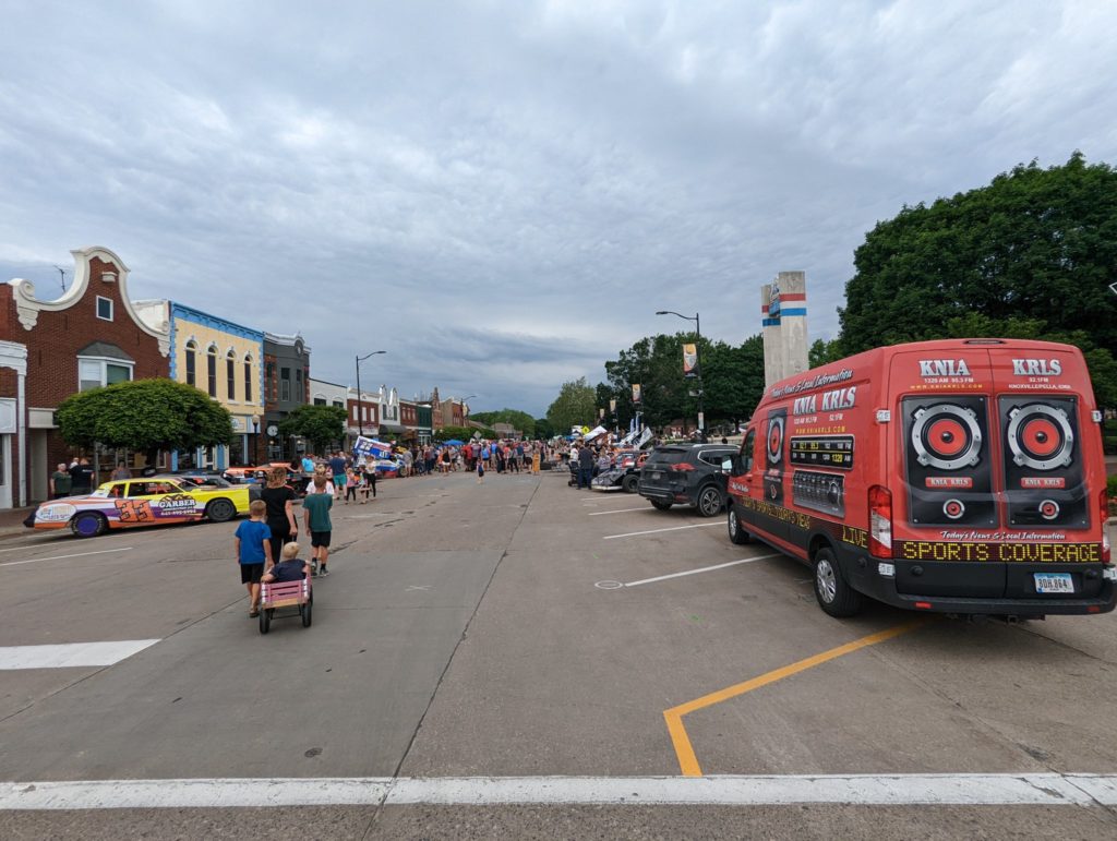 Area Racing Tradition to Take Over Pella's Central Park This Week | KNIA KRLS Radio - Vimarsana News