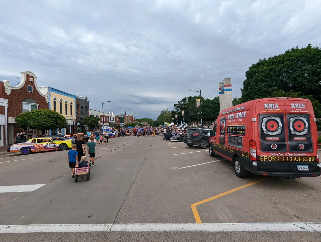 Area Racing Tradition to Take Over Pella's Central Park This Week | KNIA KRLS Radio - Vimarsana News