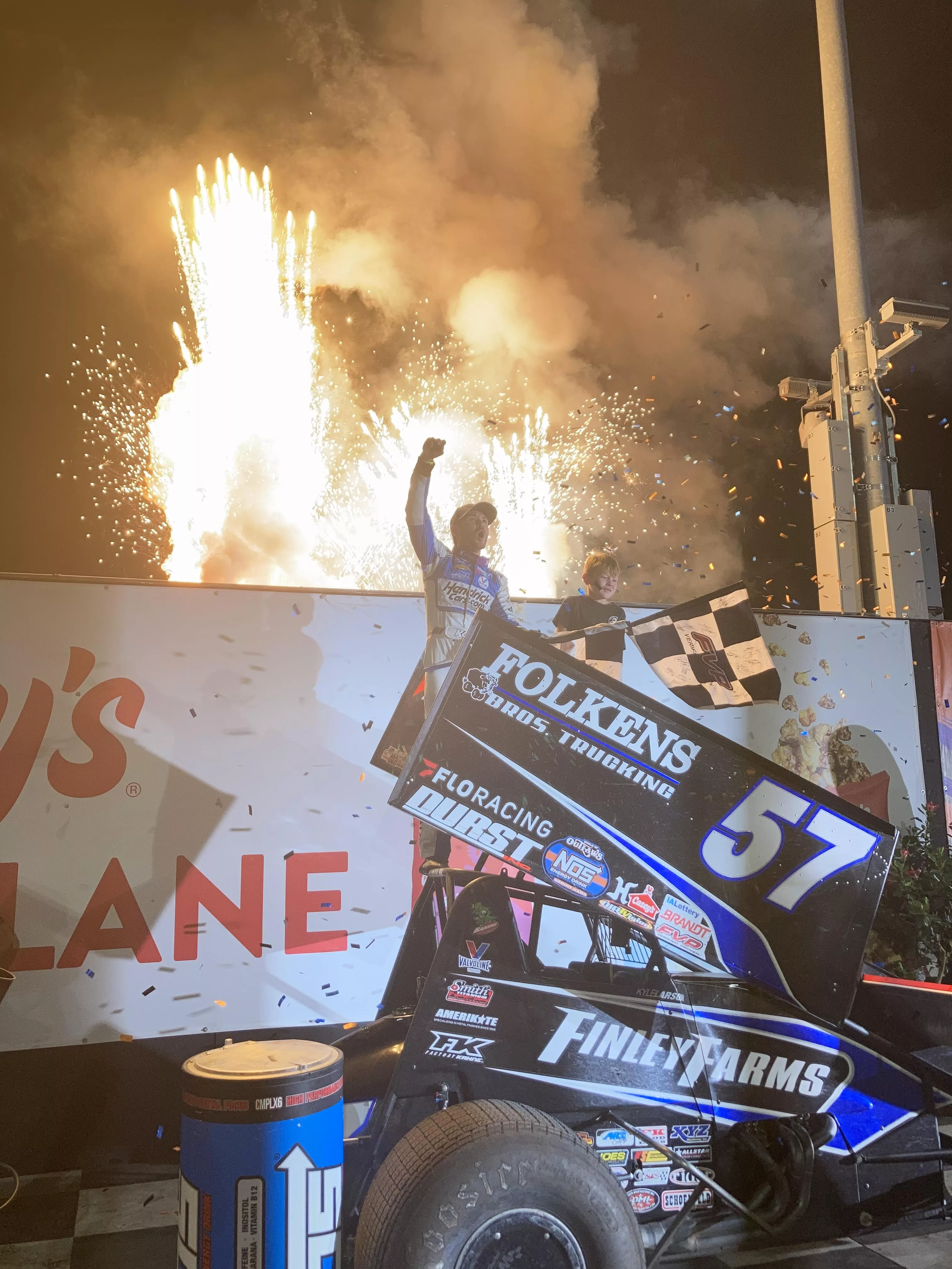 Kyle Larson Dominates Knoxville Nationals To Get 2nd Win KNIA KRLS