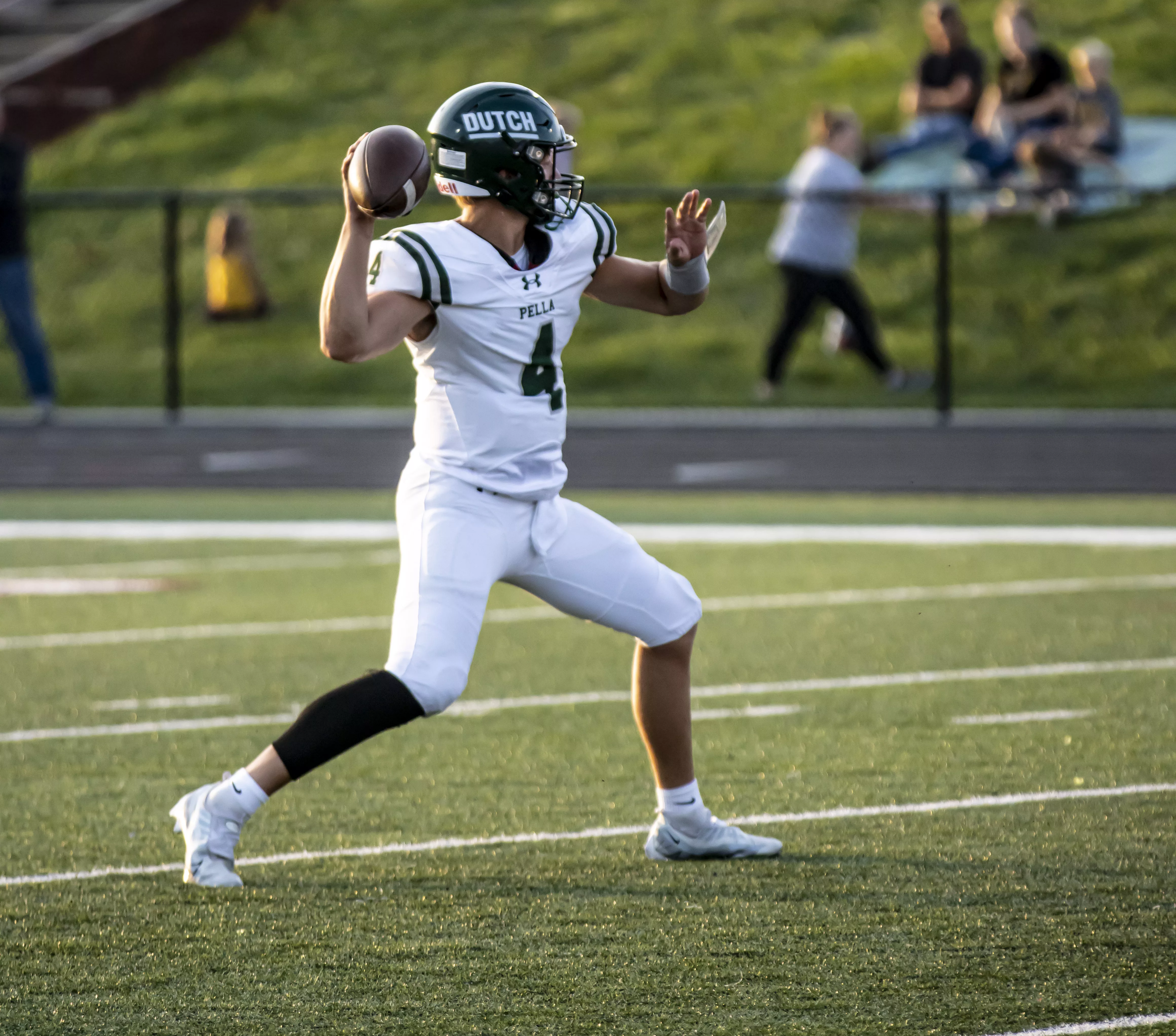 pella-fb-scrimmage_05