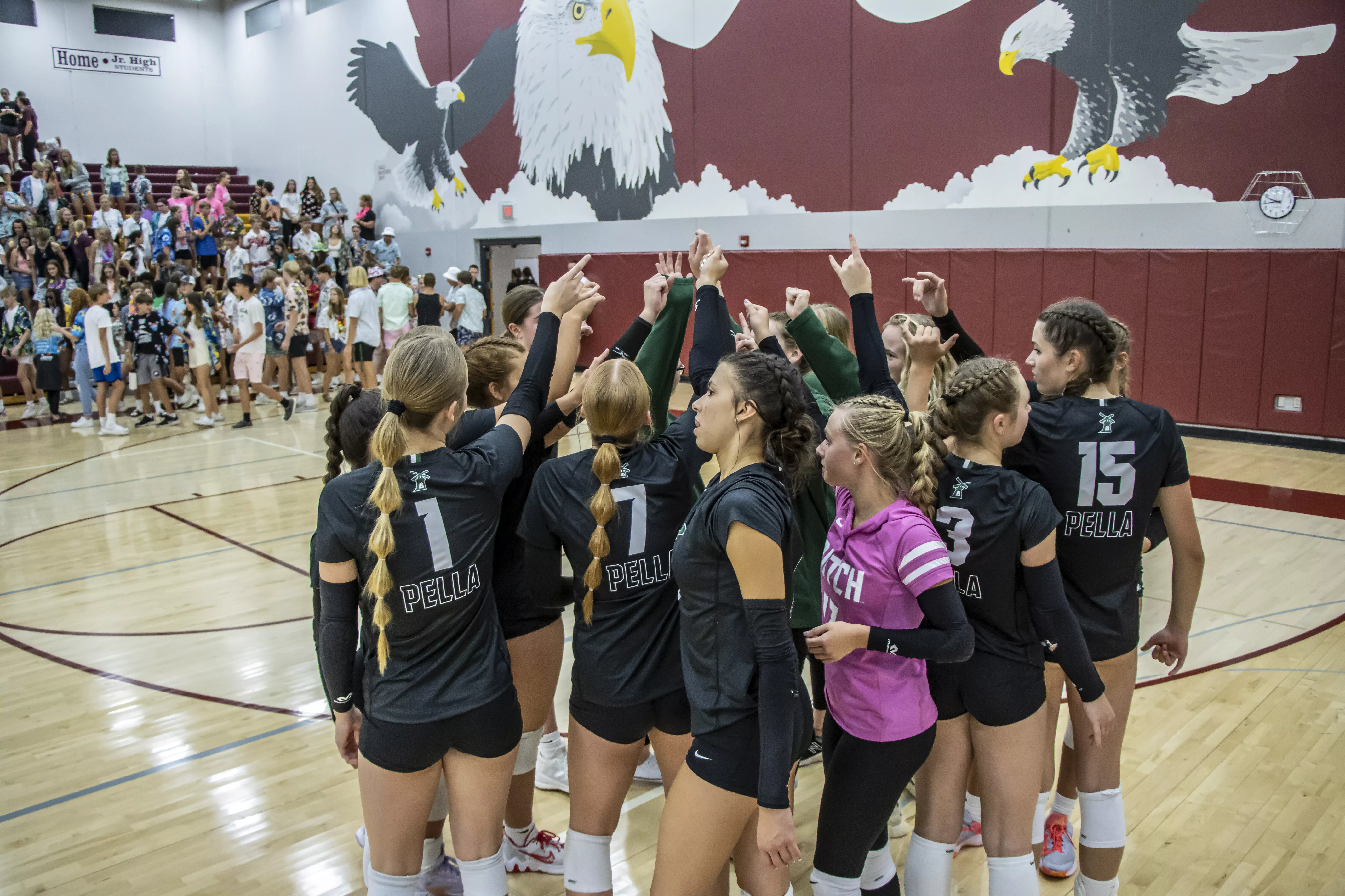 pella-vs-pella-christian-vb_82-2