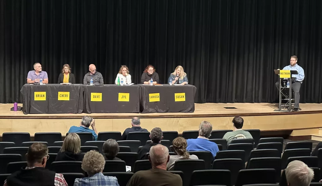The Knoxville School Board Meet the Candidate Forum Was Held Wednesday Night - Vimarsana News