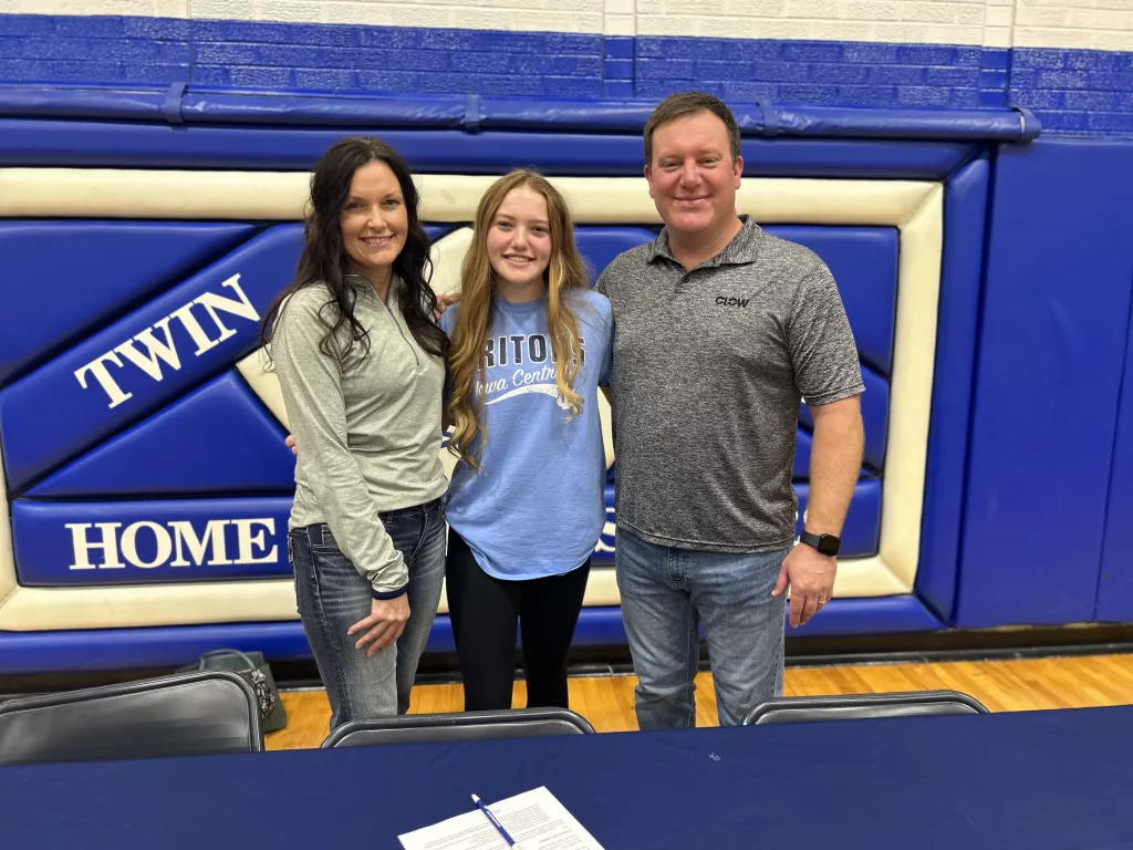 Jillian French To Play Softball at Iowa Central - Vimarsana News