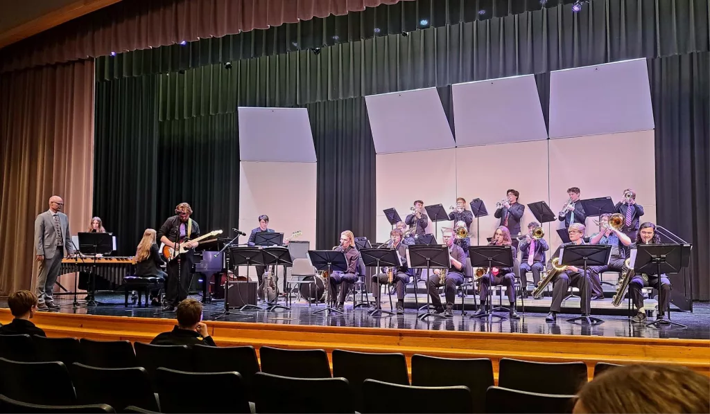 Indianola Jazz Bands Compete at SCIBA Jazz Festival - Vimarsana News