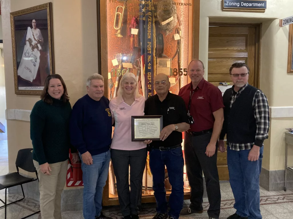Alvin Van Zee Recognized for 20 Years of Service with Marion County Commission of Veterans Affairs - Vimarsana News