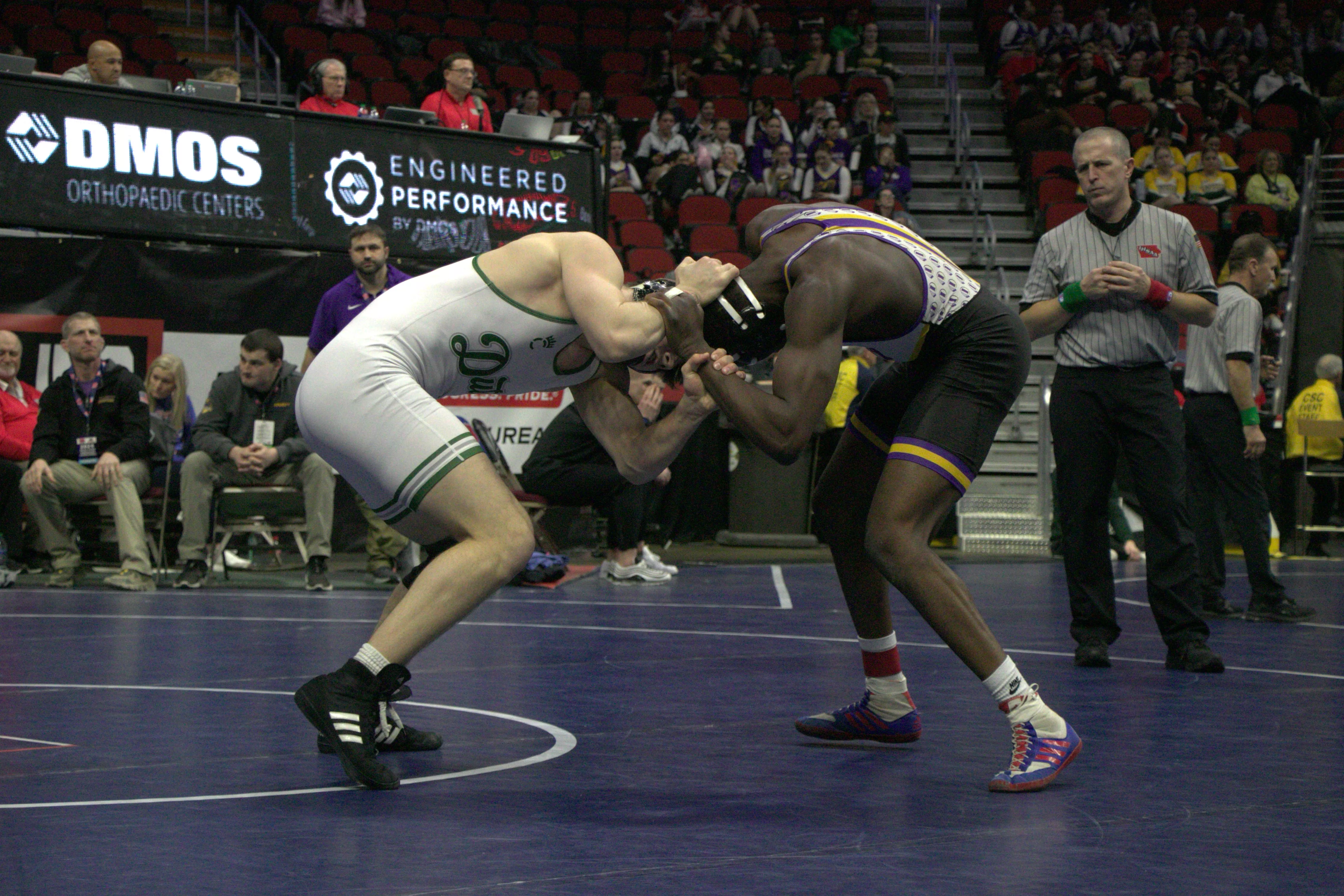 pella-vs-indianola-wrestling