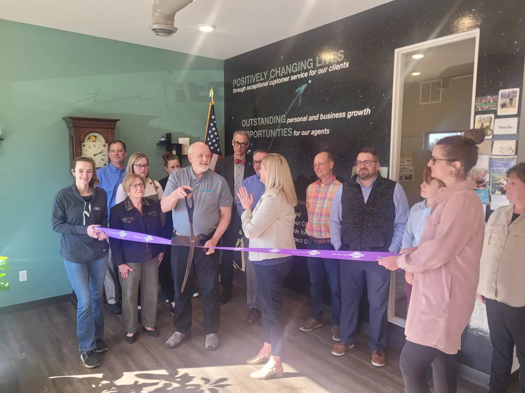 Indianola Chamber Holds Ribbon Cuttings for iTown Real Estate and Community Broadband Action Network - Vimarsana News