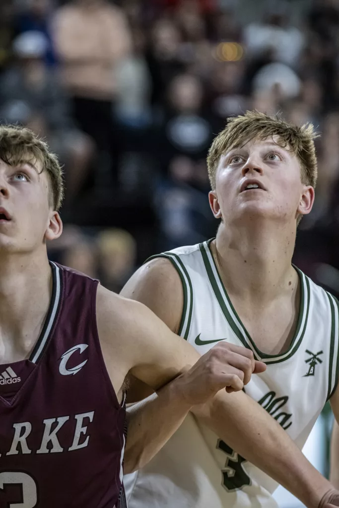 Pella and Winterset Clash in 2022 Substate Rematch - Vimarsana News