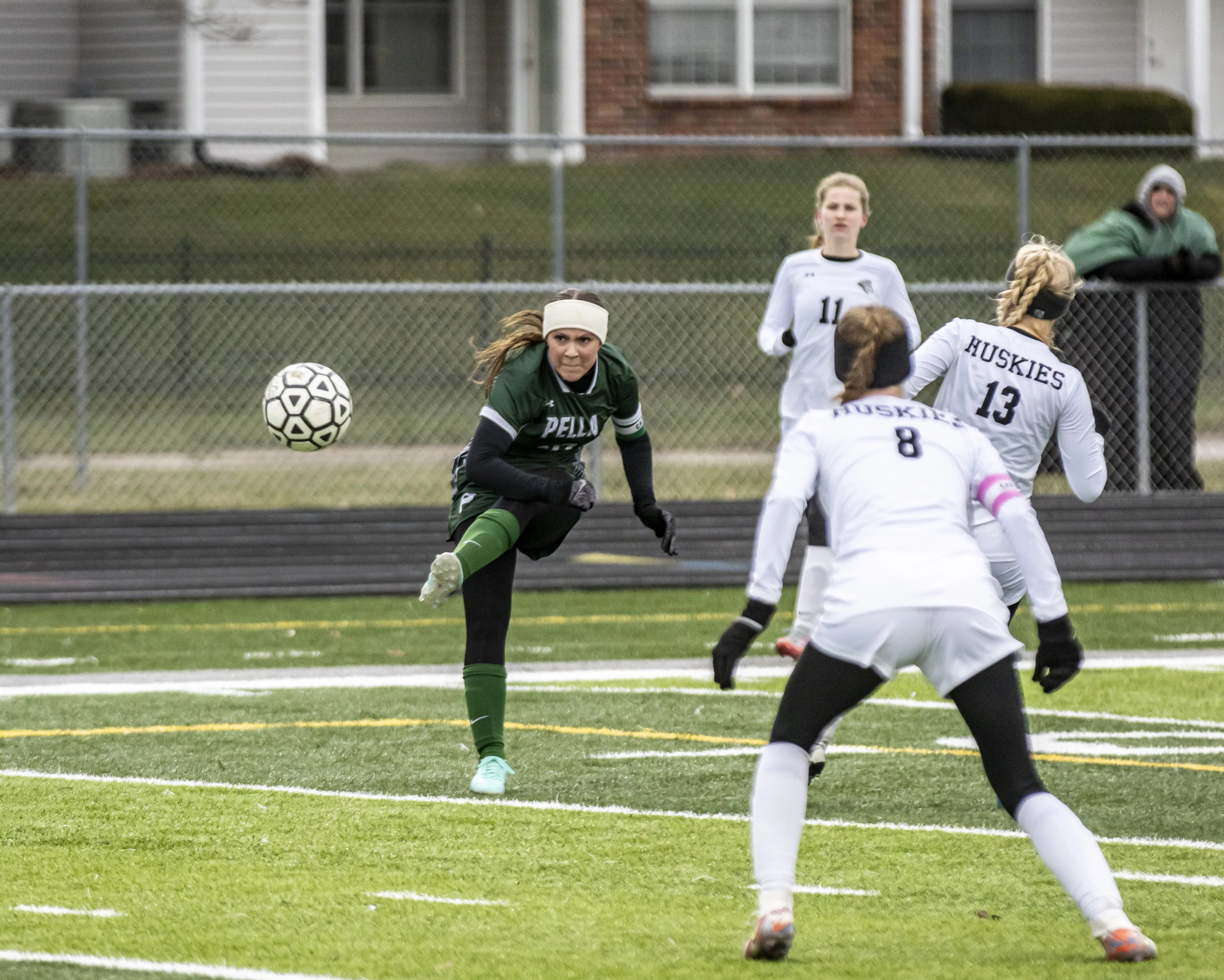 pella-girls-soccer-vs-winterset_015