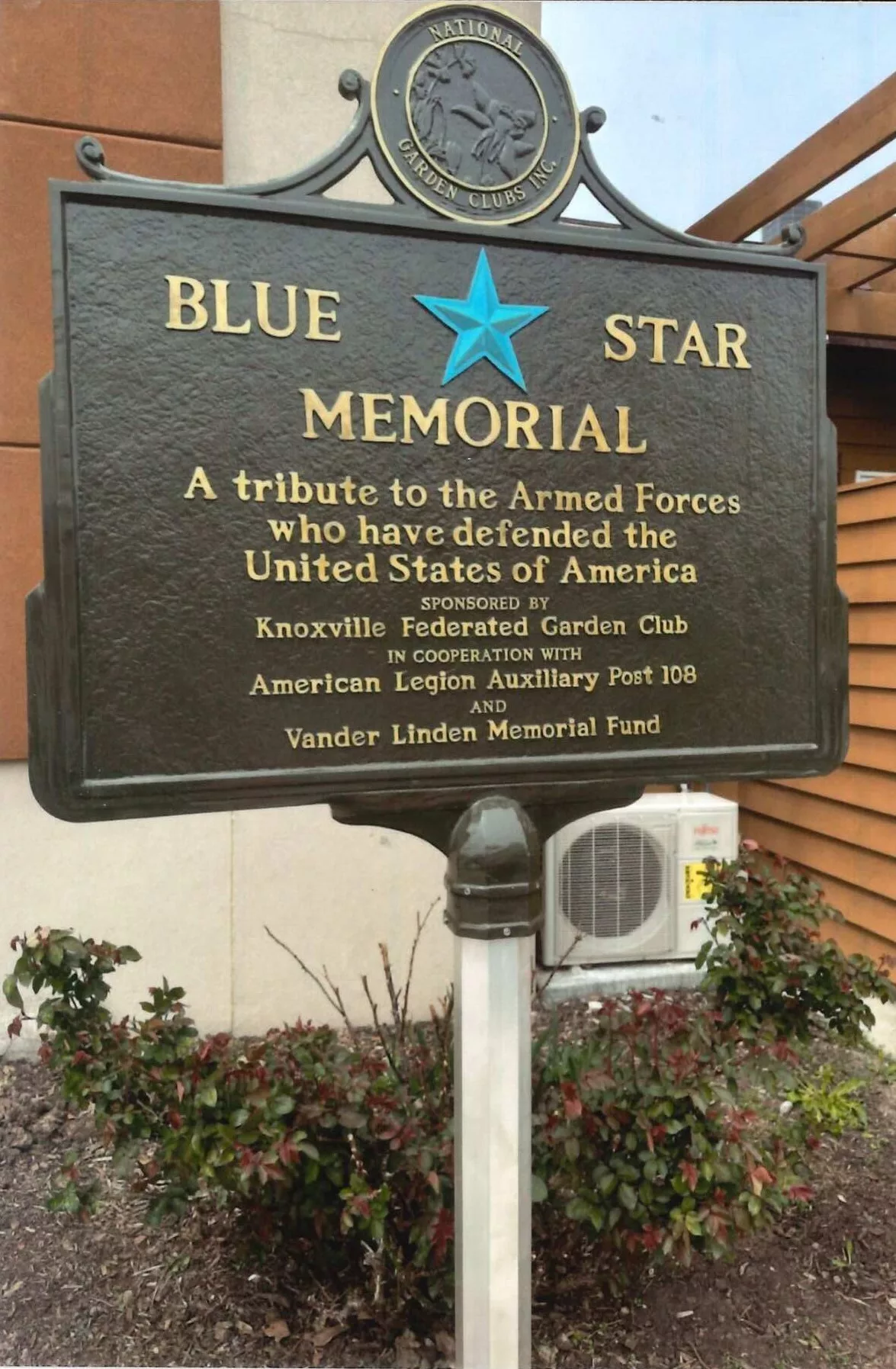 blue-star-memorial-in-pleasantville