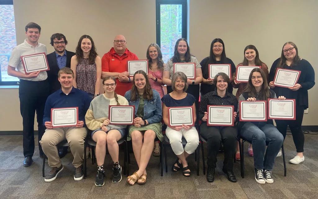 central-college-24-leadership-award-recipients