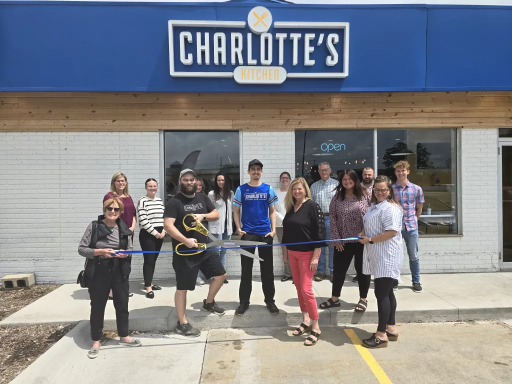 Indianola Chamber Holds Ribbon Cutting for Charlotte's Kitchen | KNIA KRLS Radio - Vimarsana News
