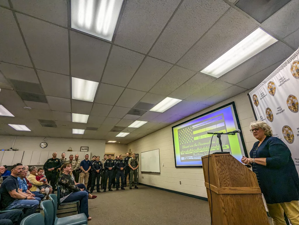Pella Police Department Hosts Ceremony for Peace Officers Memorial Day - Vimarsana News