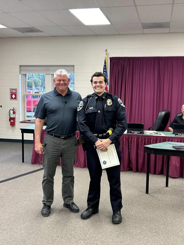 New Pella PD Officer Sworn in Tuesday - Vimarsana News