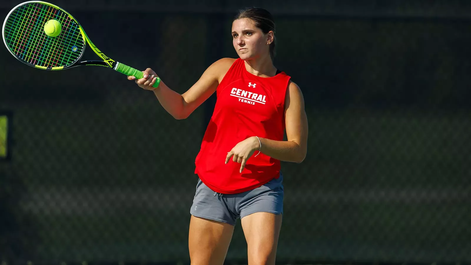 central-womens-tennis-emily-blom